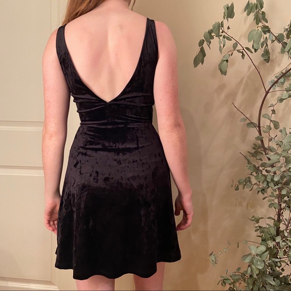 Divided Velvet New Years dress - Picture 2 of 4